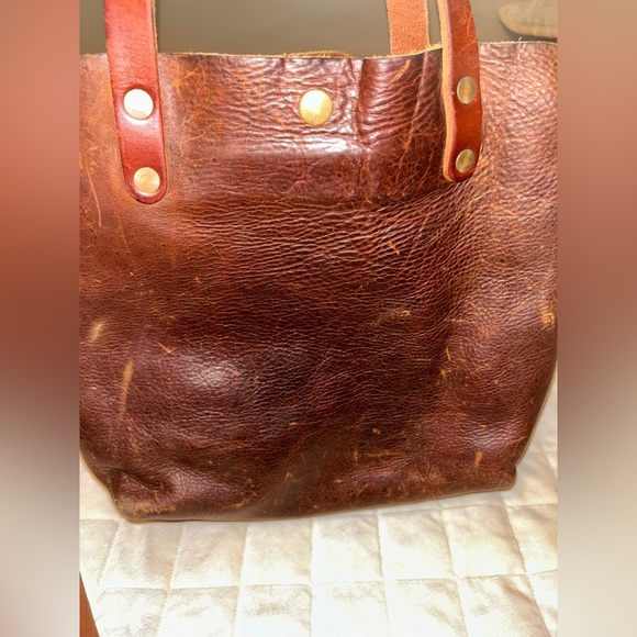 ❤️Preloved❤️ KMM & Co Leather Mini Tote Bag Crossbody Strap Distressed - Picture 3 of 6